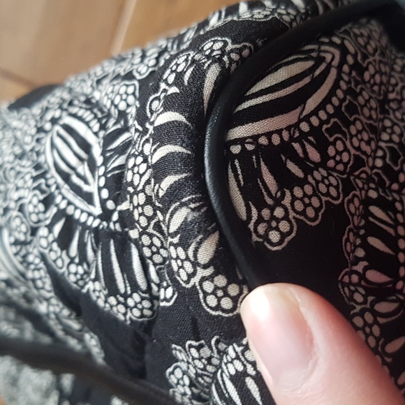 Vera Bradley Black White Floral Quilted Tote Bag with Zipper - Picture 11 of 16